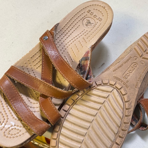 GUC Crocs brand wedge style slide-on sandals - Picture 4 of 7